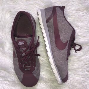 Nike Cortez.
